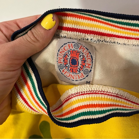 5/$25 Vintage 90s Block Colour Shirt Medium Women’s Punch Far Away Clothes Mail - Picture 2 of 8